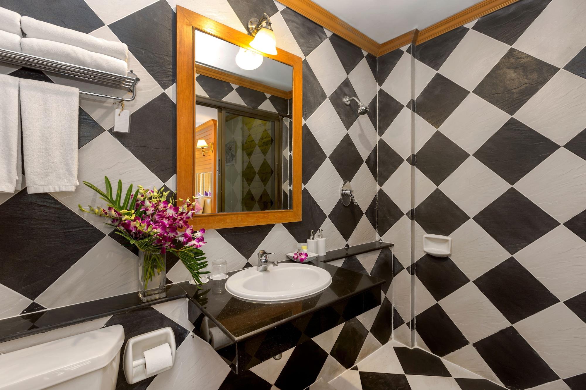 Bangkok Residence Patong Luaran gambar