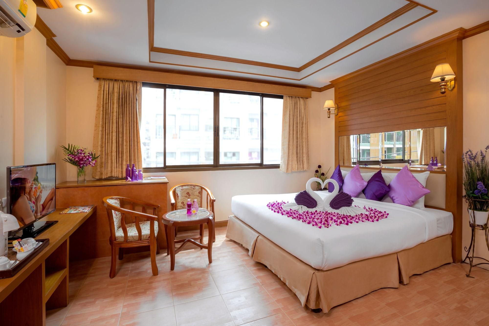 Bangkok Residence Patong Luaran gambar