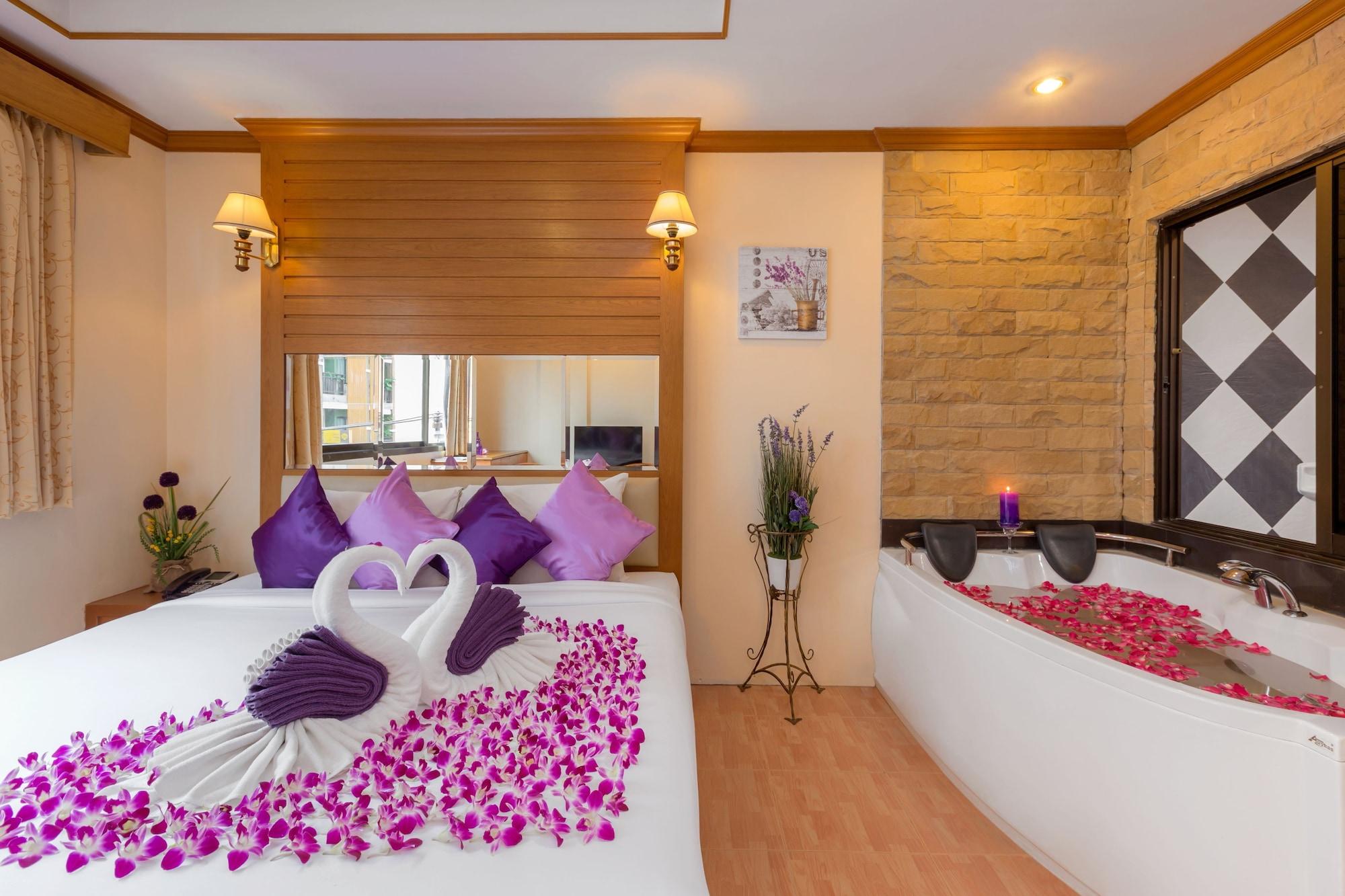 Bangkok Residence Patong Luaran gambar