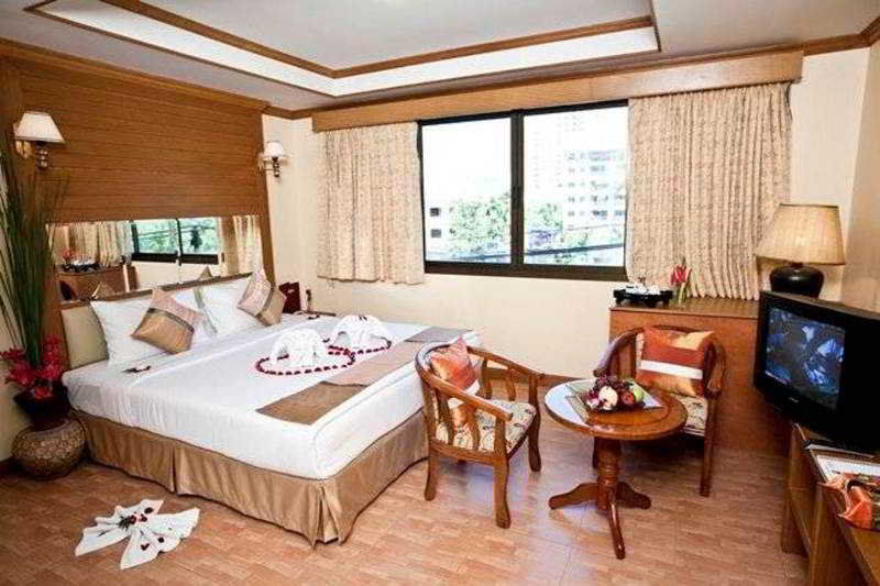Bangkok Residence Patong Luaran gambar