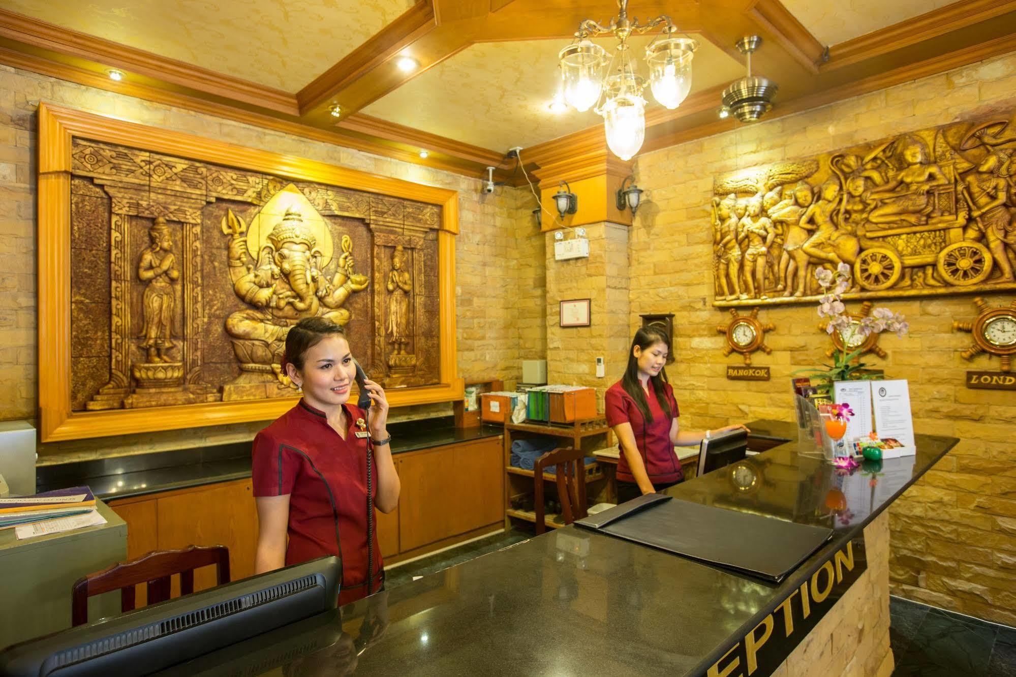 Bangkok Residence Patong Luaran gambar