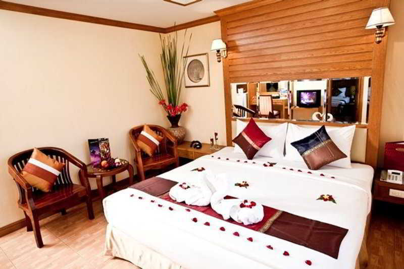 Bangkok Residence Patong Luaran gambar