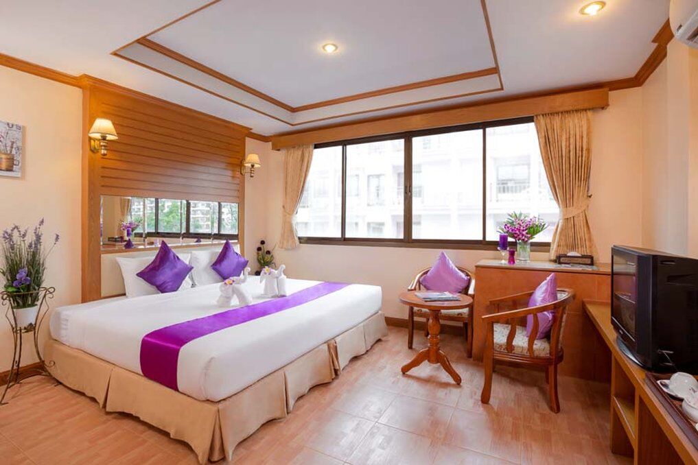 Bangkok Residence Patong Luaran gambar